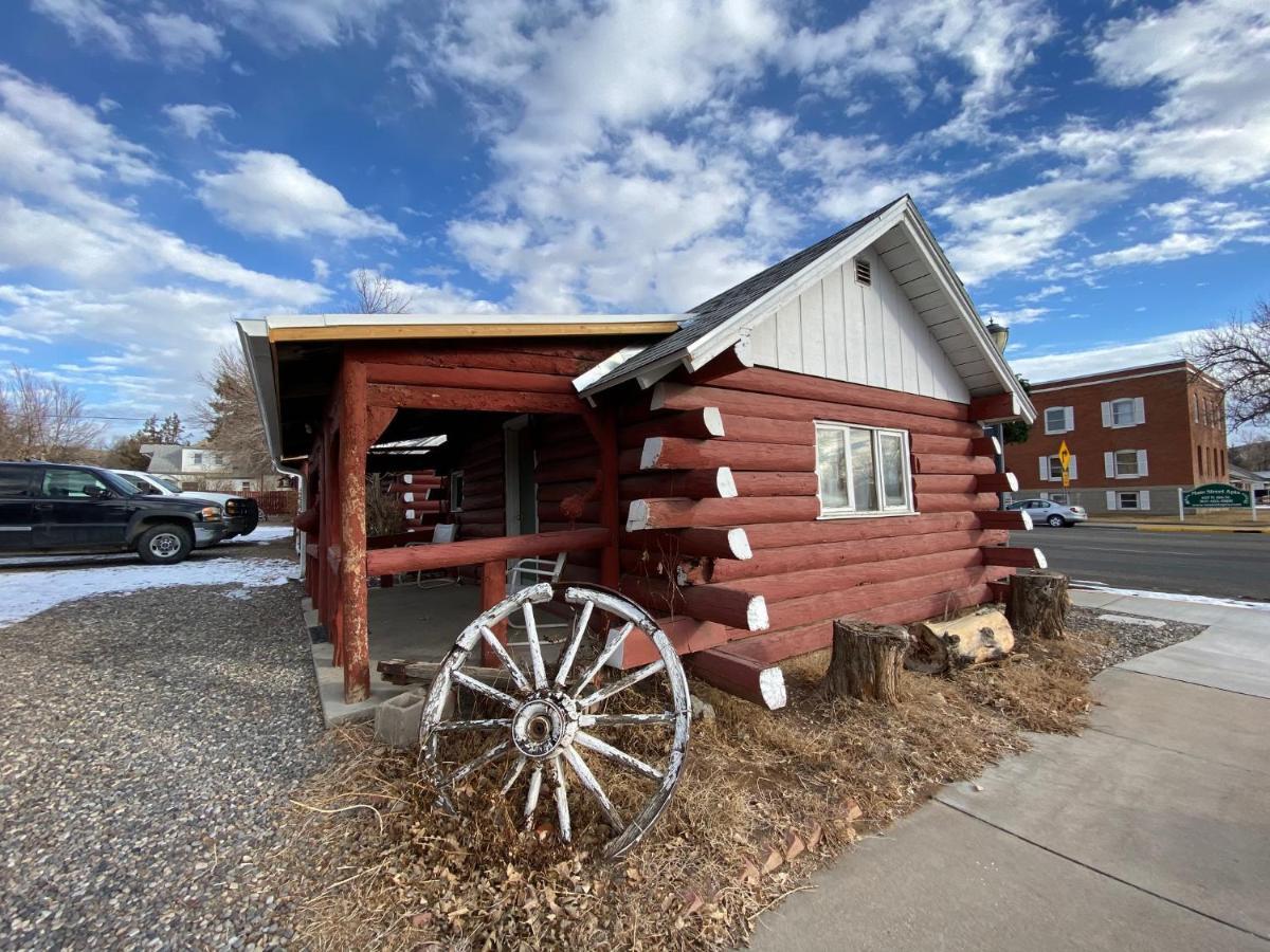 Roundtop Mountain Vista - Cabins And Motel Thermopolis Dış mekan fotoğraf