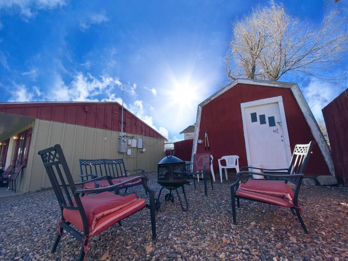 Roundtop Mountain Vista - Cabins And Motel Thermopolis Dış mekan fotoğraf