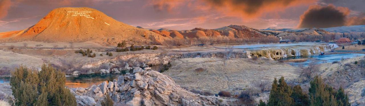 Roundtop Mountain Vista - Cabins And Motel Thermopolis Dış mekan fotoğraf